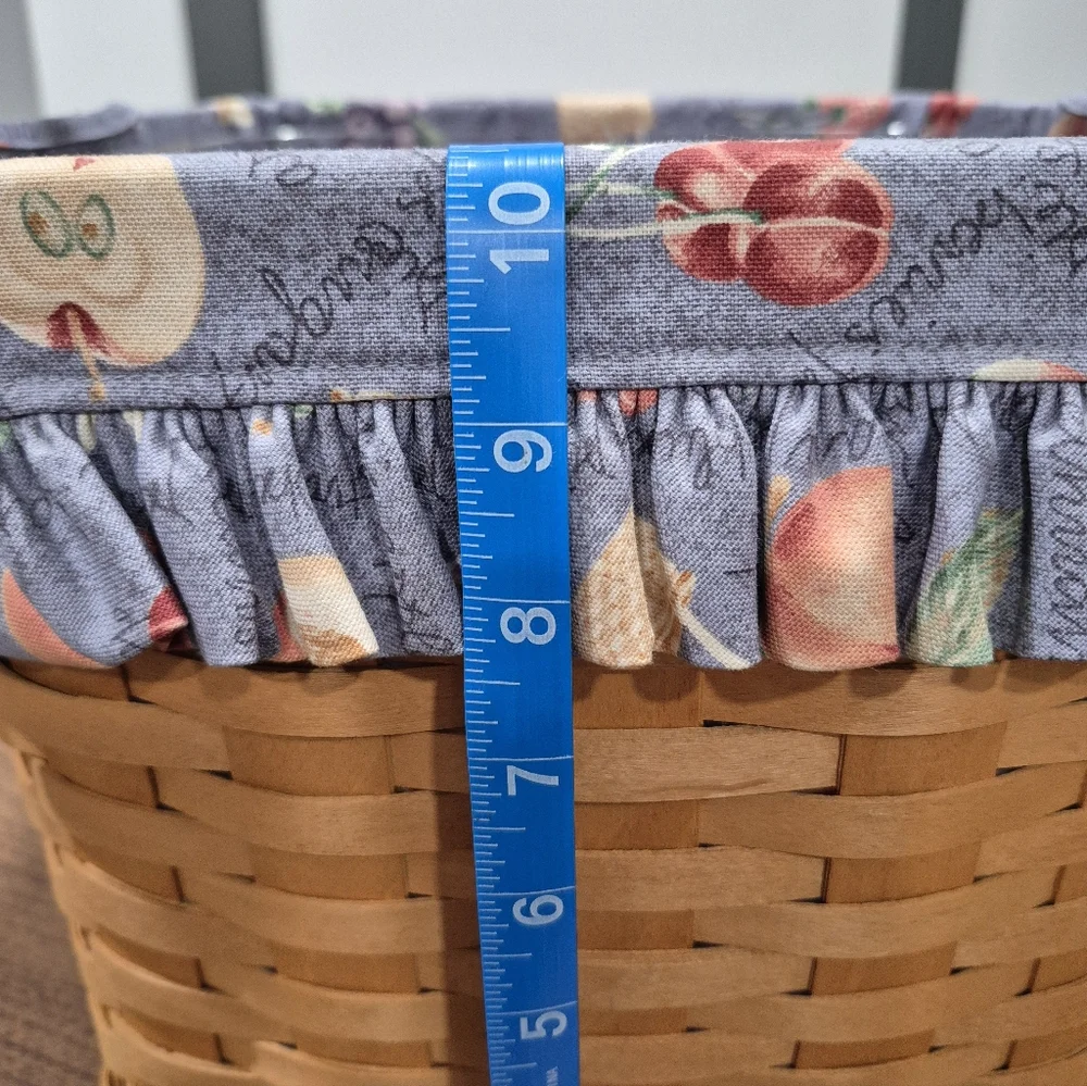 Perfect! Longaberger Grandma Bonnies Pie Basket